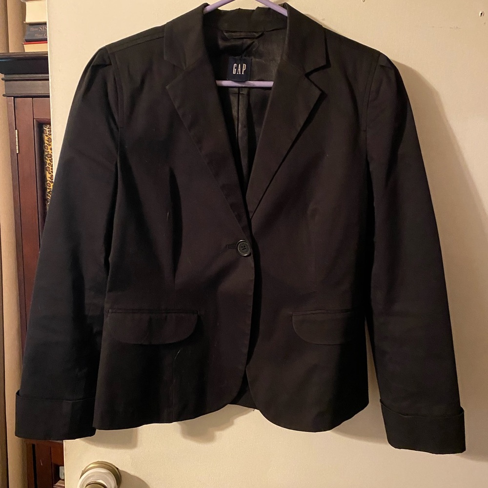 Cute versatile black blazer
